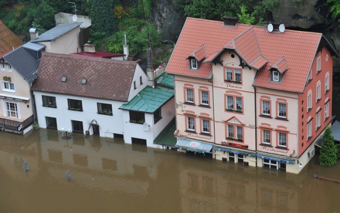 Zaplavené domy je třeba
vysušit do příchodu zimy