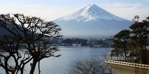 Století občané „ruinují“
japonský rozpočet