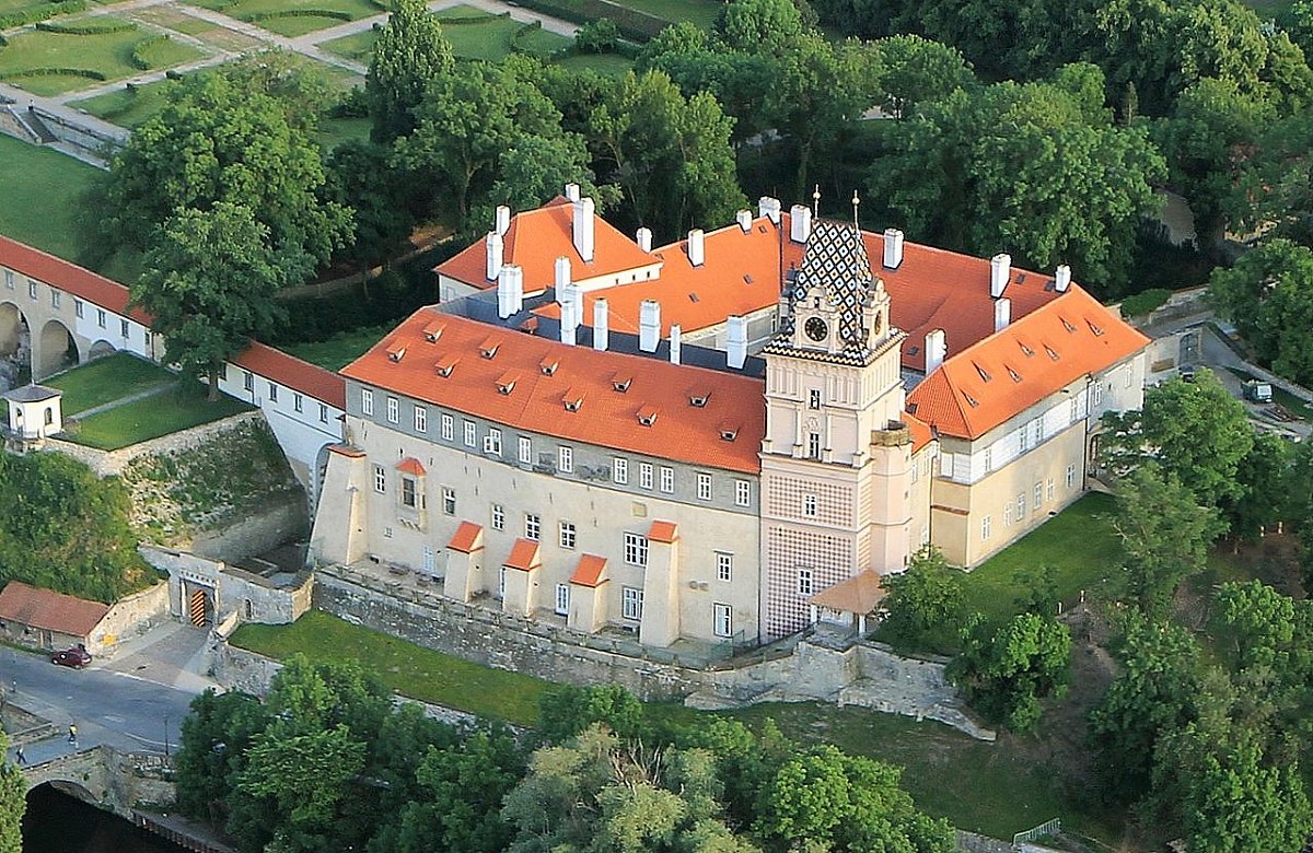 Hopsa hejsa, na zámek do Brandejsa