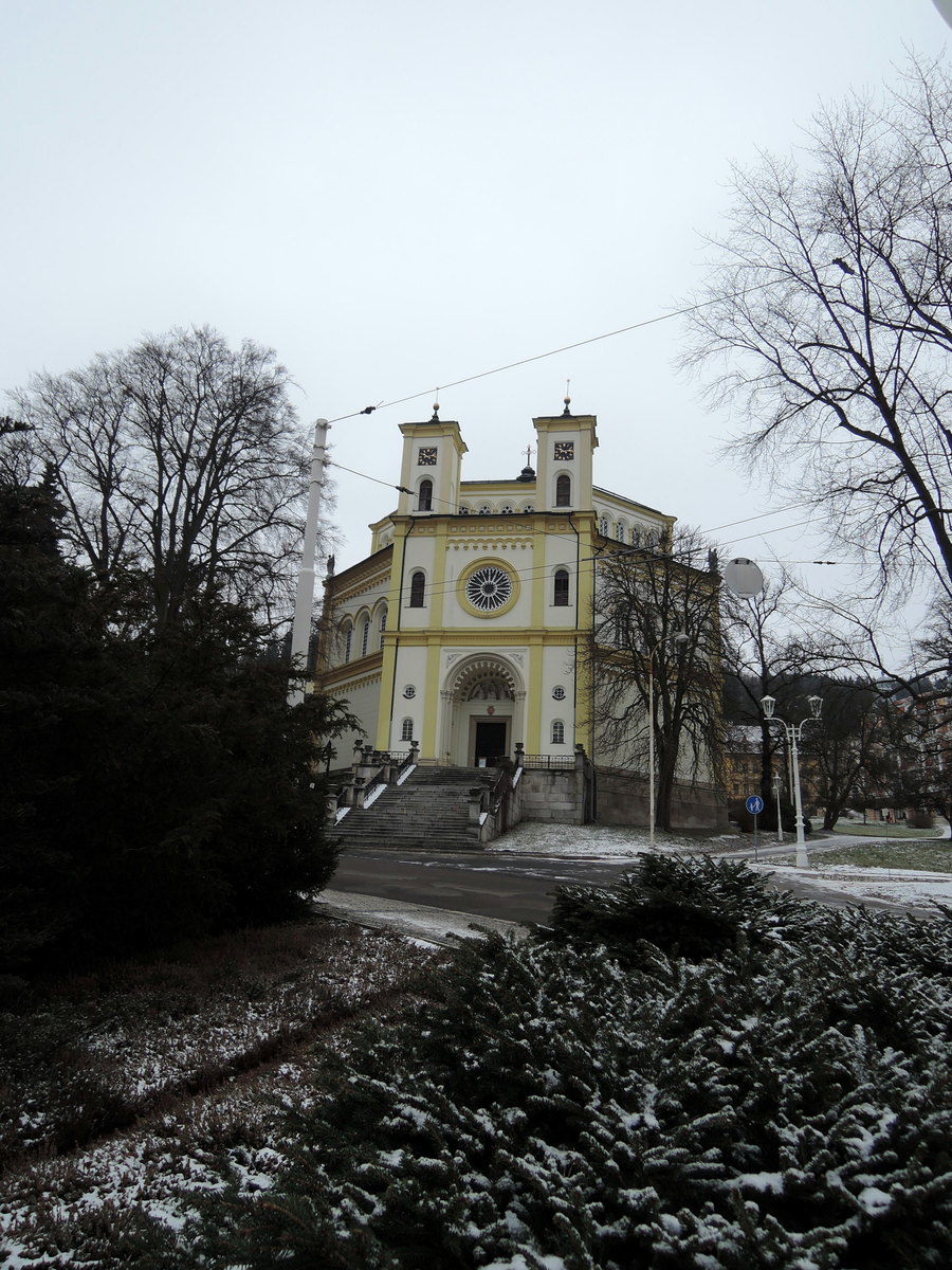 Poznáte kostel a město?