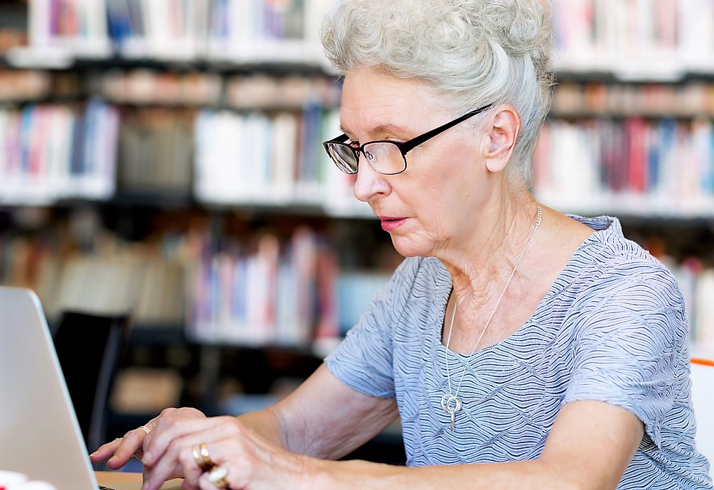 Průzkumy na témata: seniorské bydlení a řetězové e-maily