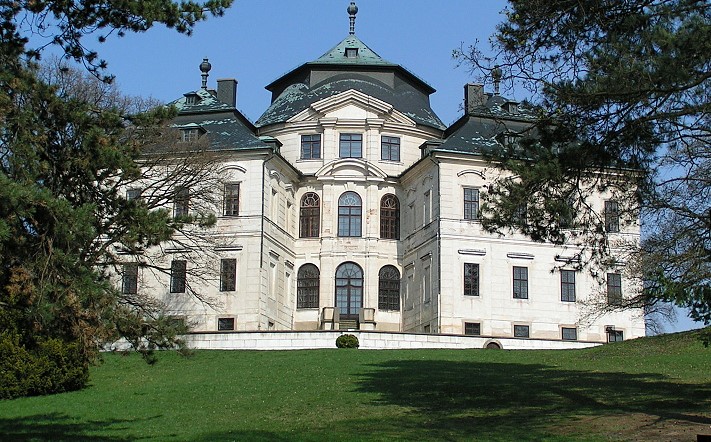 Nenechte si ujít zámek a park v Chlumci nad Cidlinou