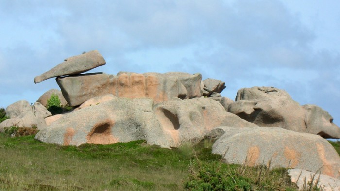 Růžová žula v Bretani:
Côte de Granit Rose 
