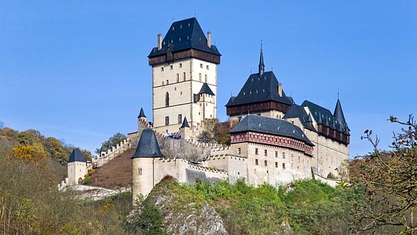 Hrad vystavuje kostýmy
ze slavné Noci na Karlštejně