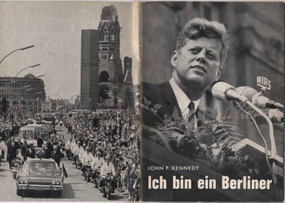 NSA věděla o stavbě Berlínské
zdi, ale Kennedymu to zatajila
