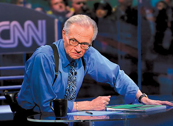 Larry King: Nejvíc mě bavil Sinatra, 
u Gorbačova jsem se musel štípnout