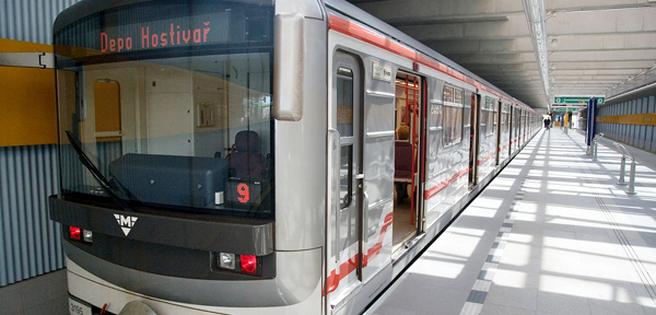 Cestující v metru mohou
poslouchat minutové hry