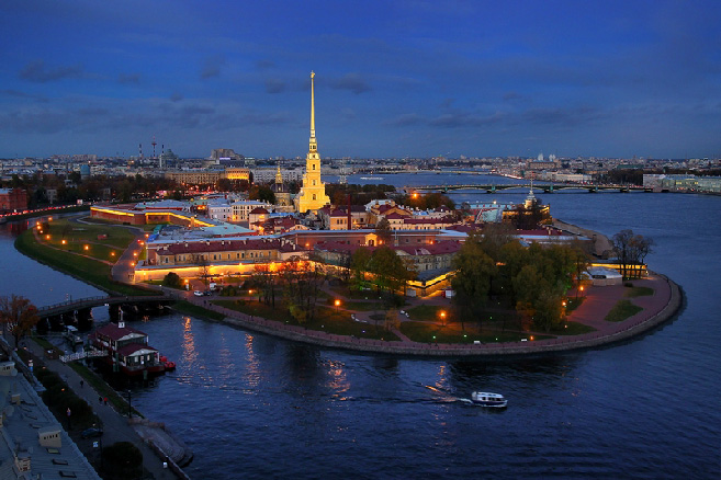 Sankt-Petěrburg, Petrohrad, 
Leningrad... To je jedno&nbsp;město