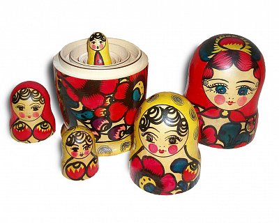 11-1024px-russian-matroshka-no-bg.jpg