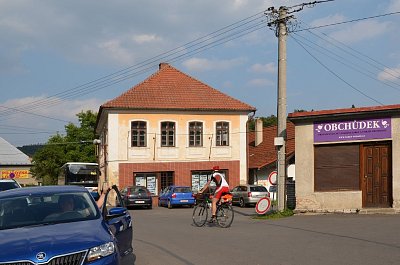 12 V domečku vzadu bývalo Smíšené zboží.