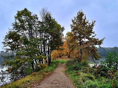 Rybník napravo, rybník nalevo