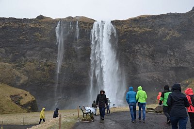 2-vodopad-seljalandsfoss-1.jpg