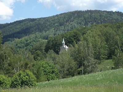 Riedlova hrobka zdálky