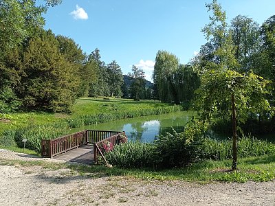 20 Zámecký park.jpg