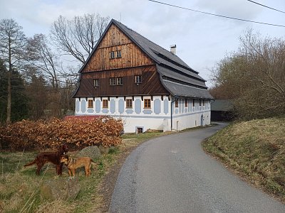 Bývalá papírna v Útěchovicích po rekonstrukci.