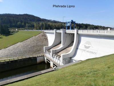 4.-prehrada-lipno.jpg