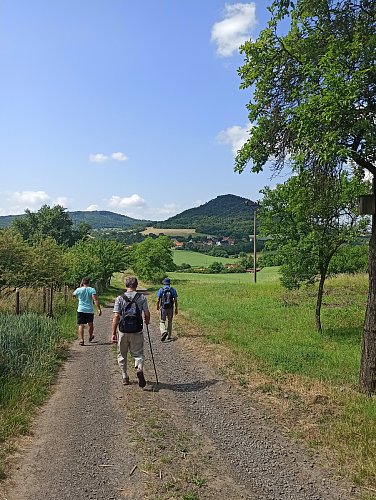 Před námi Boreč