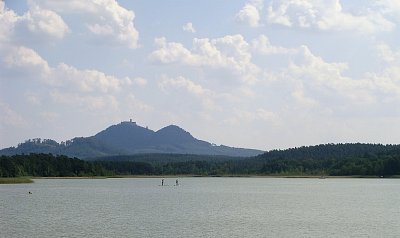 Paddleboardy na Mácháči