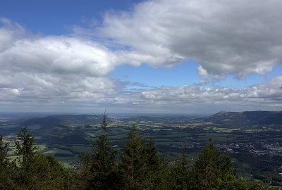 Pohled na Beskydy z rozhledny Velký Javorník