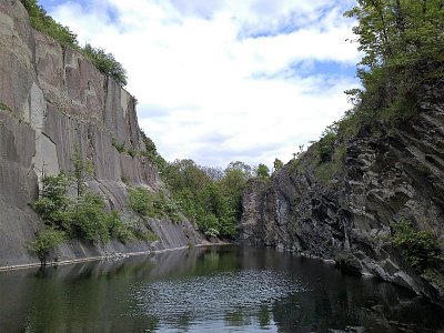 ÍČKAŘKY ŠLAPOU (chodník ne, proboha)