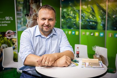 Digitalizace se senioři obávat nemusí, tvrdí ministr Marian Jurečka