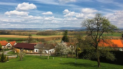 Marta Nosková - Východočeská krajina, jaro.jpg