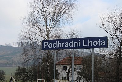 Podhradní Lhota