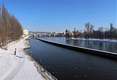 Cestička k Muzeu Kampa