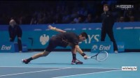 Novak Djokovič je neuvěřitelně obratný a má velký rozsah pohybů