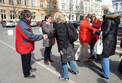 Setkání před Katedrálou