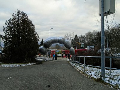 Tramvaj už čeká.