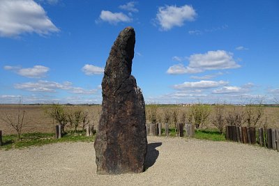 dsc04214-menhir.jpg