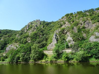 Podle Labe vede trať