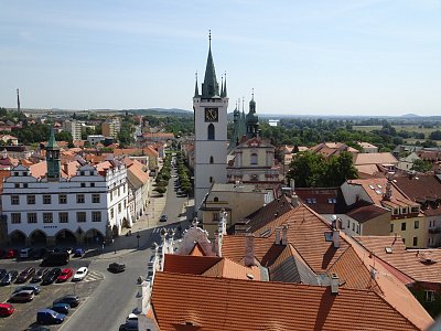 Kostel Všech svatých a Dlouhá ulice