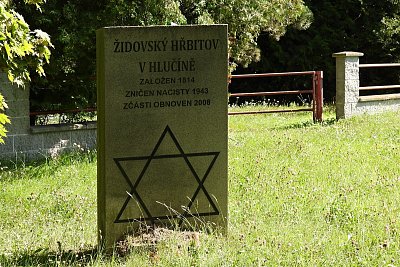 Hlučín, židovský hřbitov, poněkud utajený