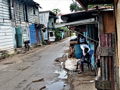 Francouzská Guayana - chudinská čtvrť v Saint Laurent du Maroni