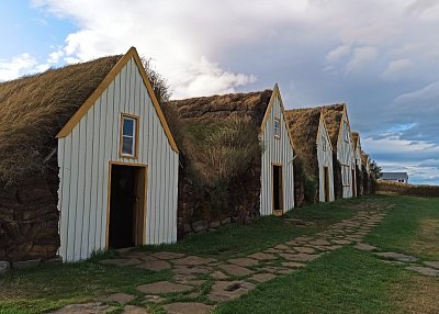 statek Glaumbear - drnová architektura s velmi dobrou tepelnou izolací