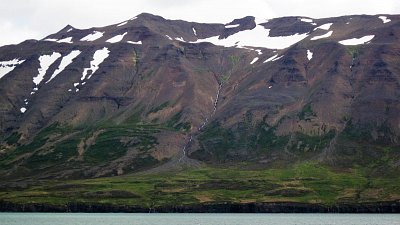 pohled z lodi  - severní fjordy