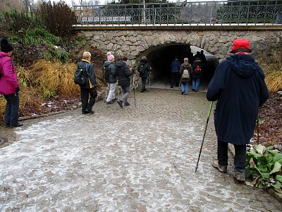 Meteorologové dnes varovali POZOR NÁLEDÍ! Senioři nedbají a vycházejí.