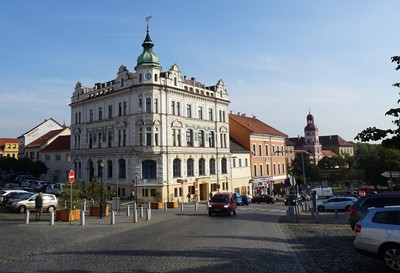 karlovo-namesti-3-posta-2018.jpg