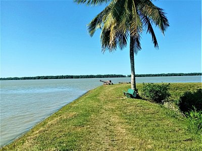 Nový Amsterdam - soutok řek Surinam a Commewijne