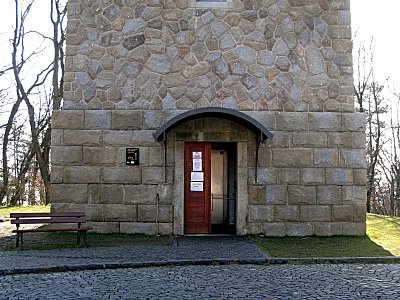 Odkud  vás uchvátí nádherný pohled na  zemi českou, domov můj?